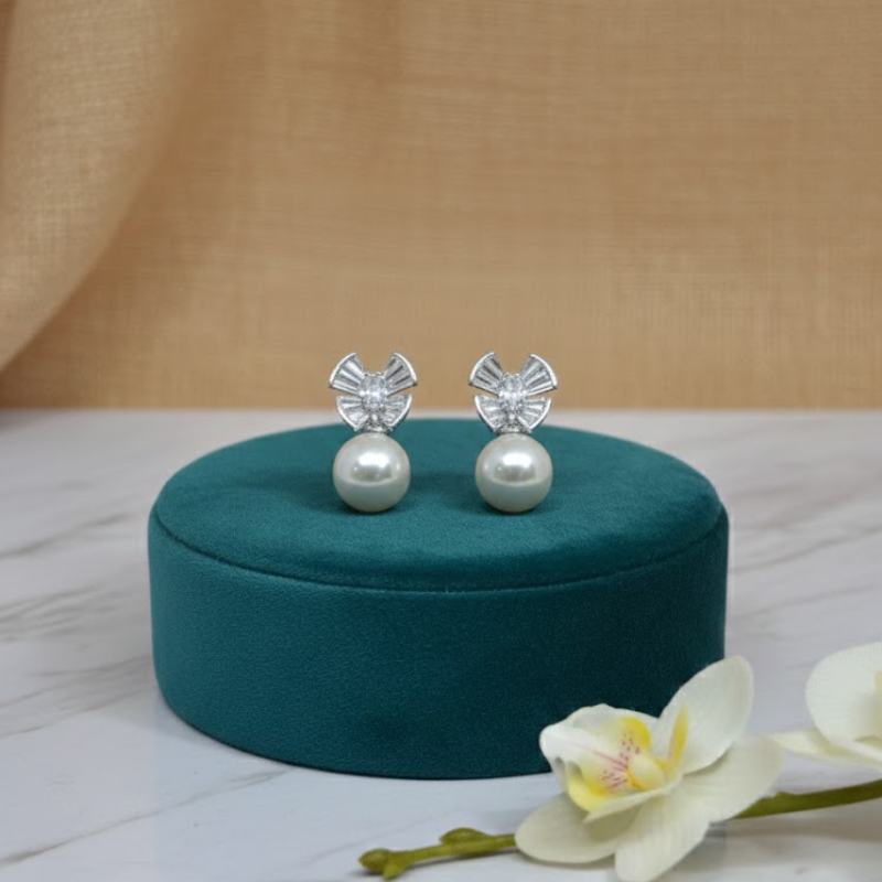 Silver Earrings with Pearl by Humi